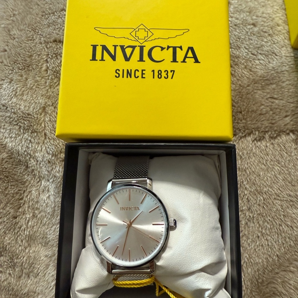 Invicta Silver Tone Mesh Bracelet
